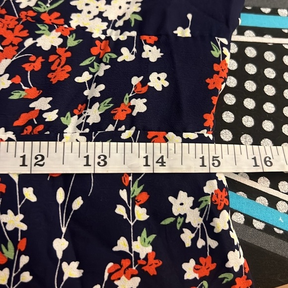 NWT, Dokotoo,Floral Navy Dress, Bow Front,Soft, Flowy,Excellent Condition,Size M - Picture 7 of 10